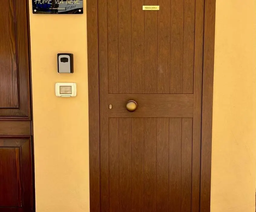 Home Via Neve-Historical Centre-1