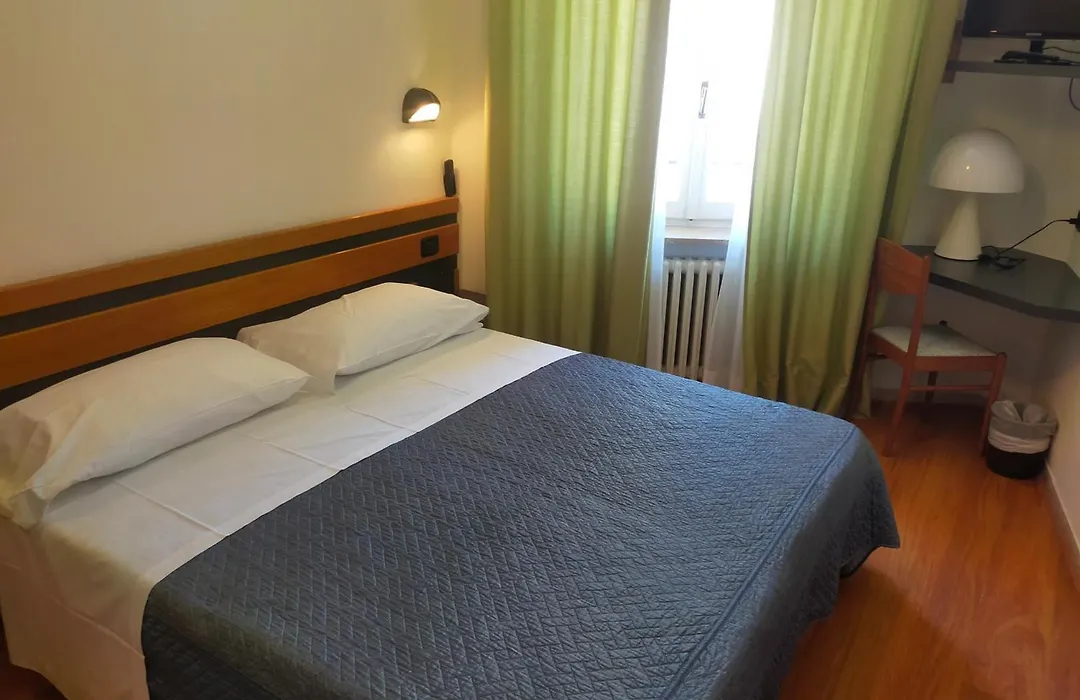 Hotel Roma Assisi-1