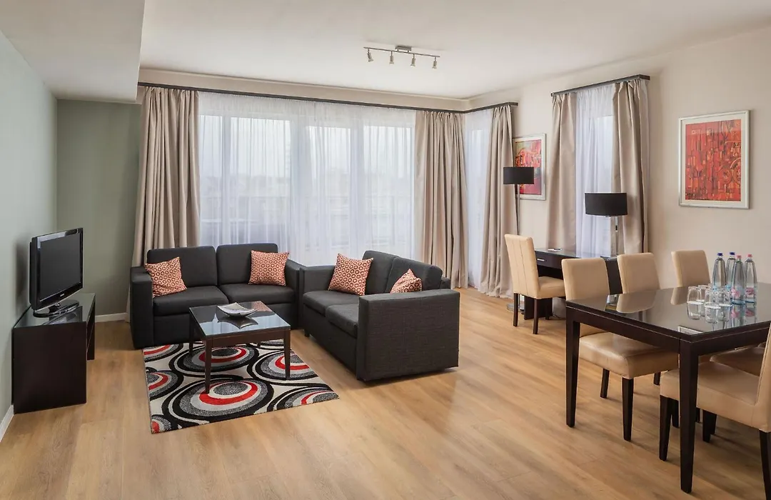 Escala Hotel&Suites-1