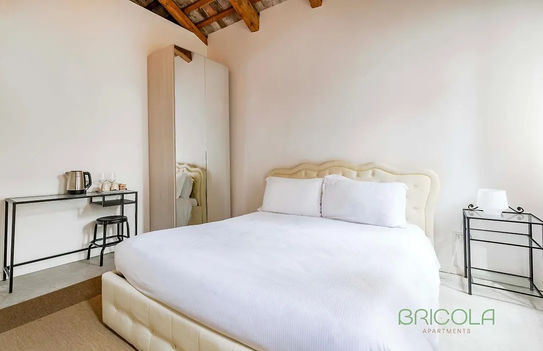 Biennale Ensuite Rooms By Bricola Apartments-1