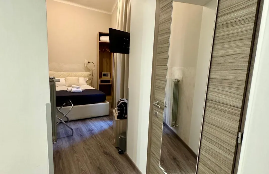 Rhs Rienzo Suites Guesthouse-1