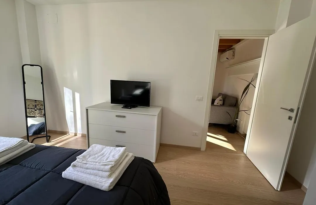 Casa Mirandola in Contra' Sant' Andrea-1