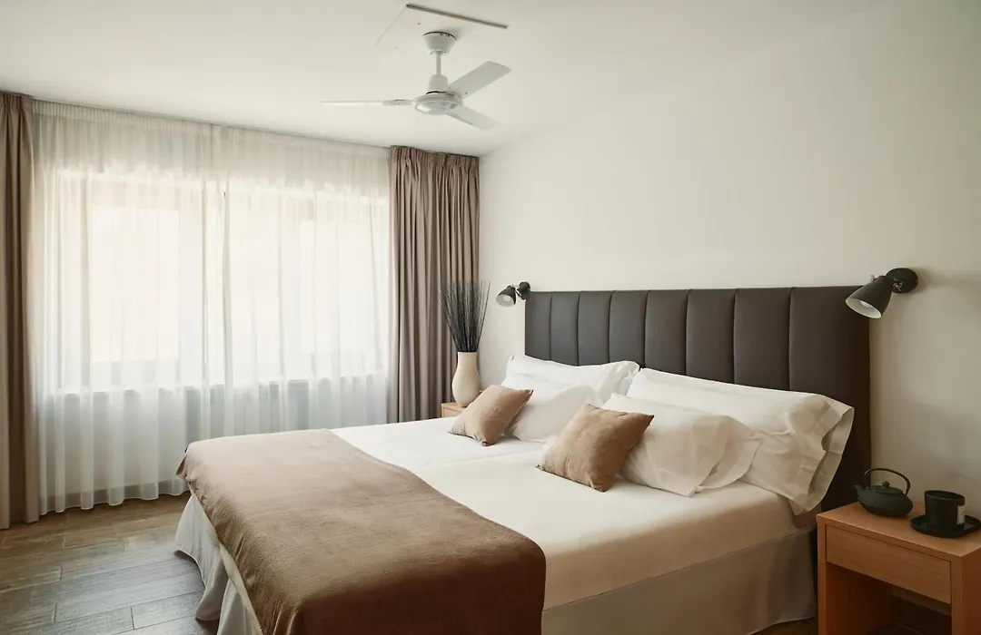 Hotel MET Pamplona-1