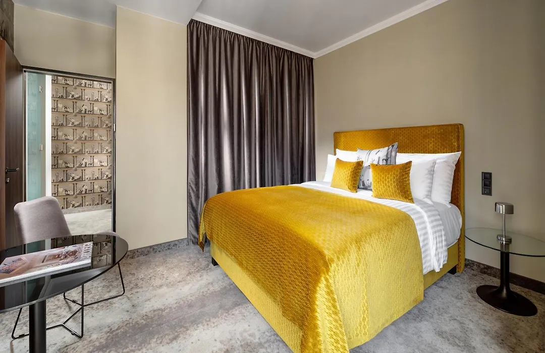 Mamaison Hotel Chain Bridge Budapest-1