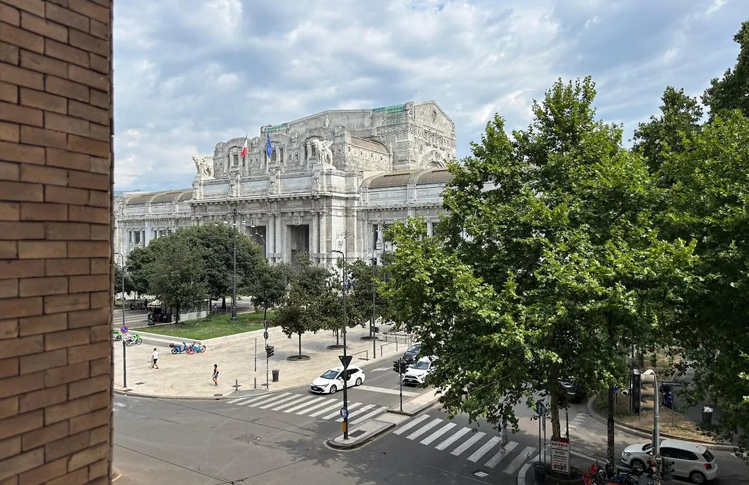 Av Hotel Milano-1