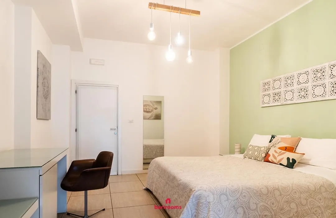Bari Rooms Suite Station-1