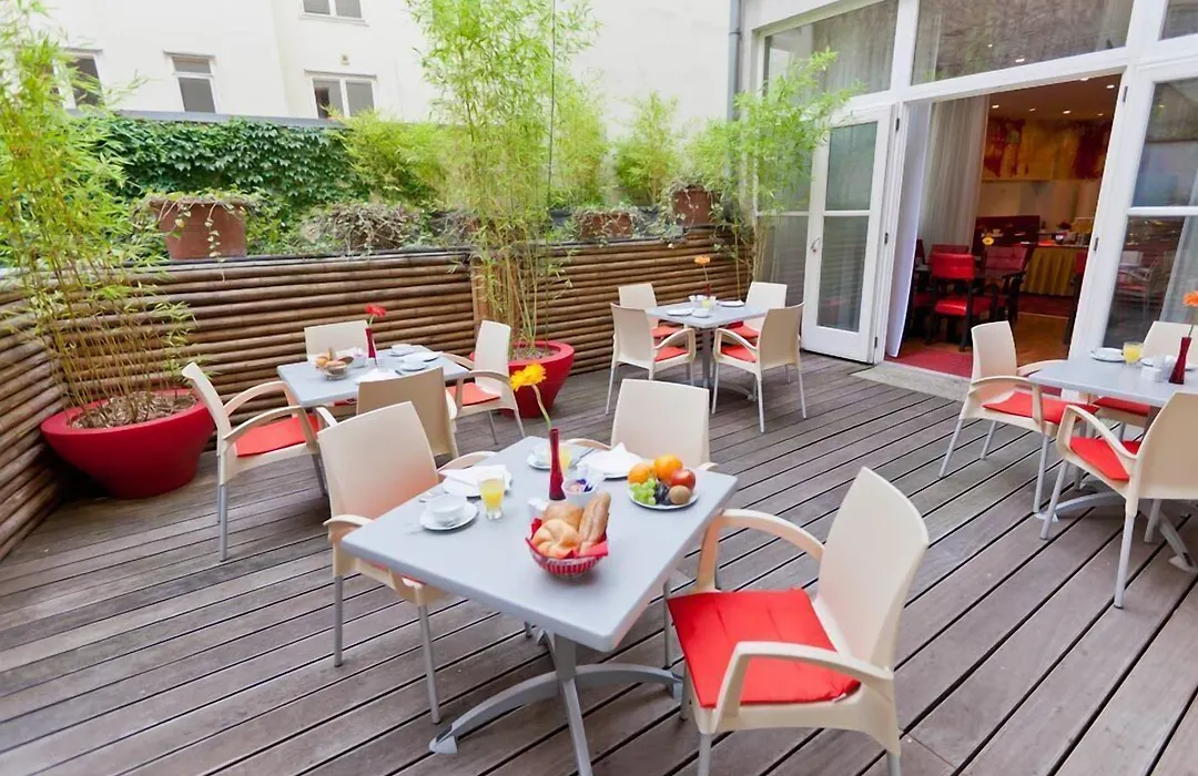 Hotel Boltzmann-1