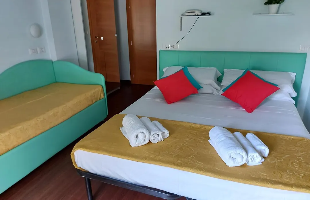 Hotel Senza Pensieri Riccione-1