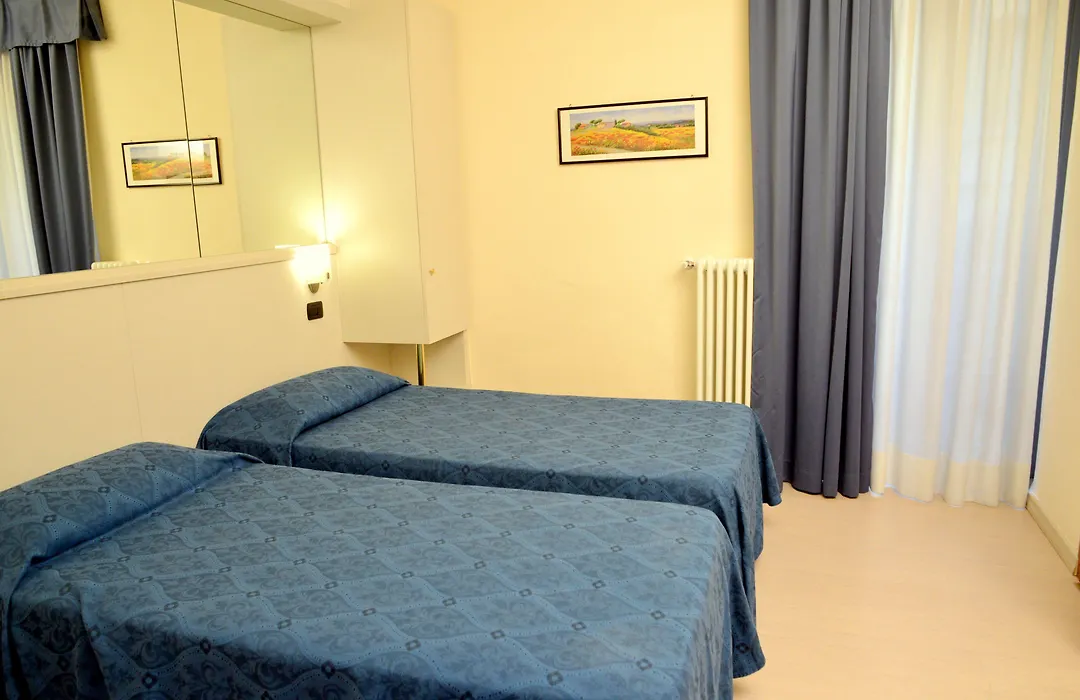 Hotel Aurora-1