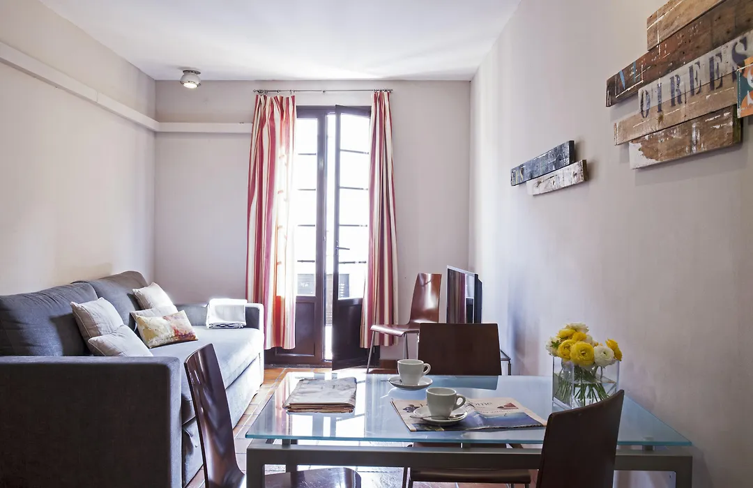 Ainb Las Ramblas-Guardia Apartments-1