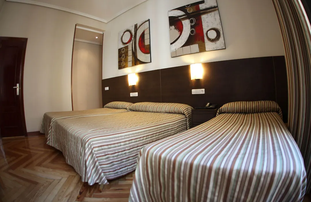Hostal Atocha Almudena Martin-1