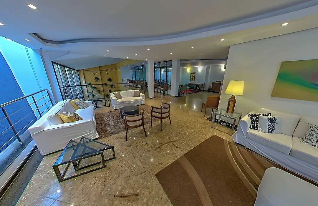 Hotel Shelton-1