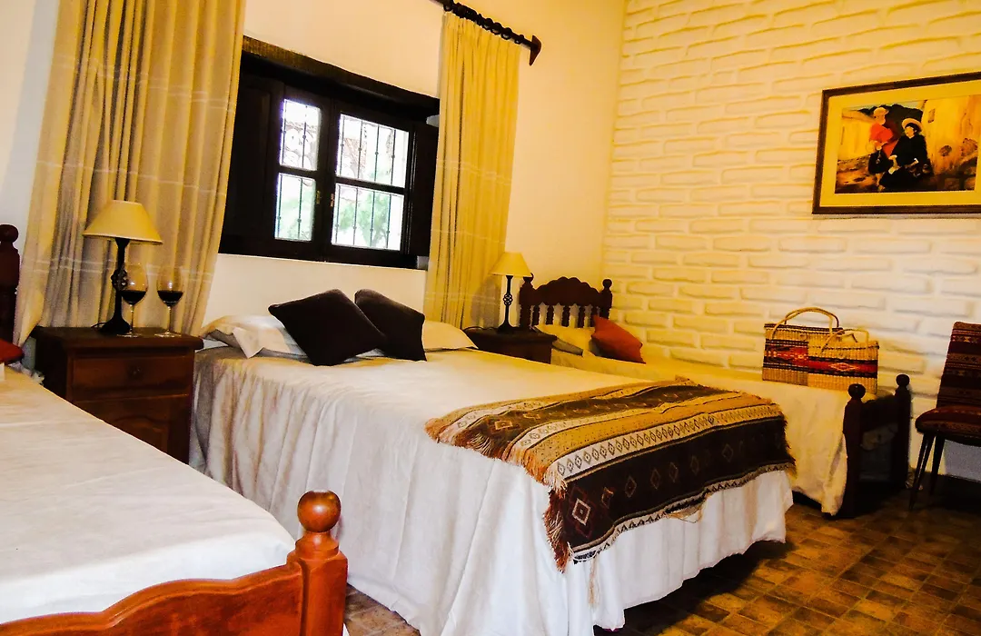 Hostal Tierra de Vinos-1