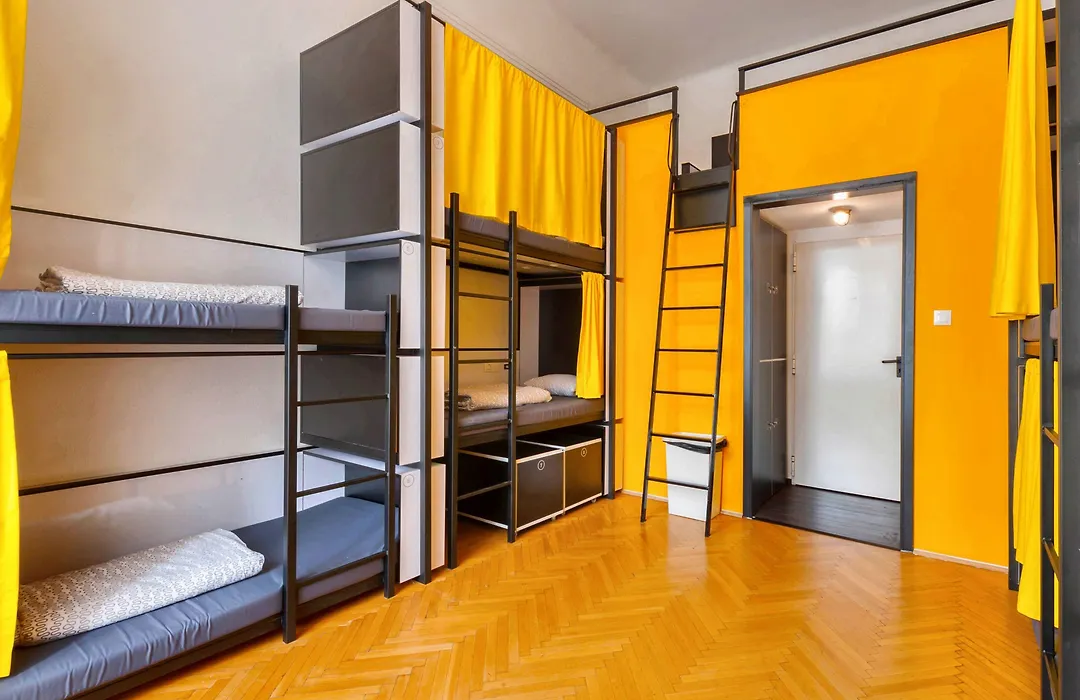 Adagio Hostel 2.0 Basilica-1