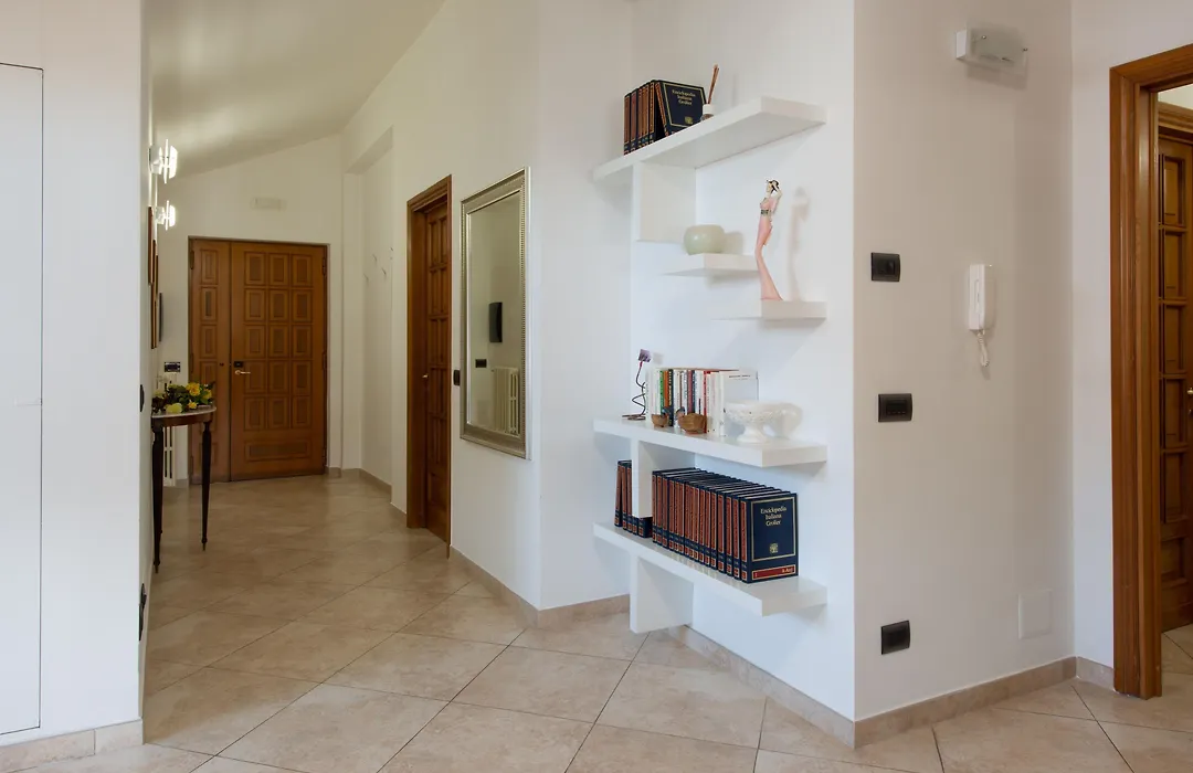 L'Insolita Reggia-1