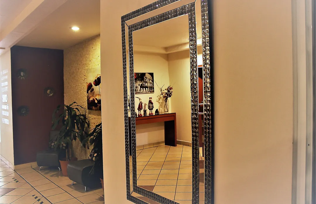 Hotel Marllou-1