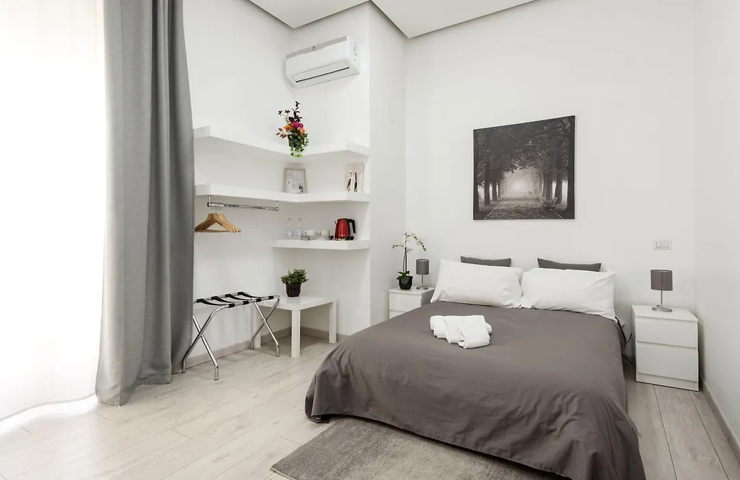 Maison Piazza Cavour-1