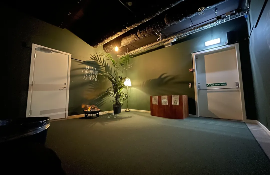 Urban Camper Hostel & Bar-1