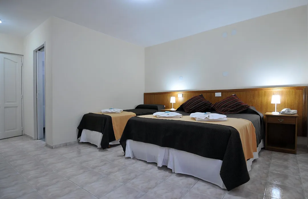 Hotel Pinar del Lago-1