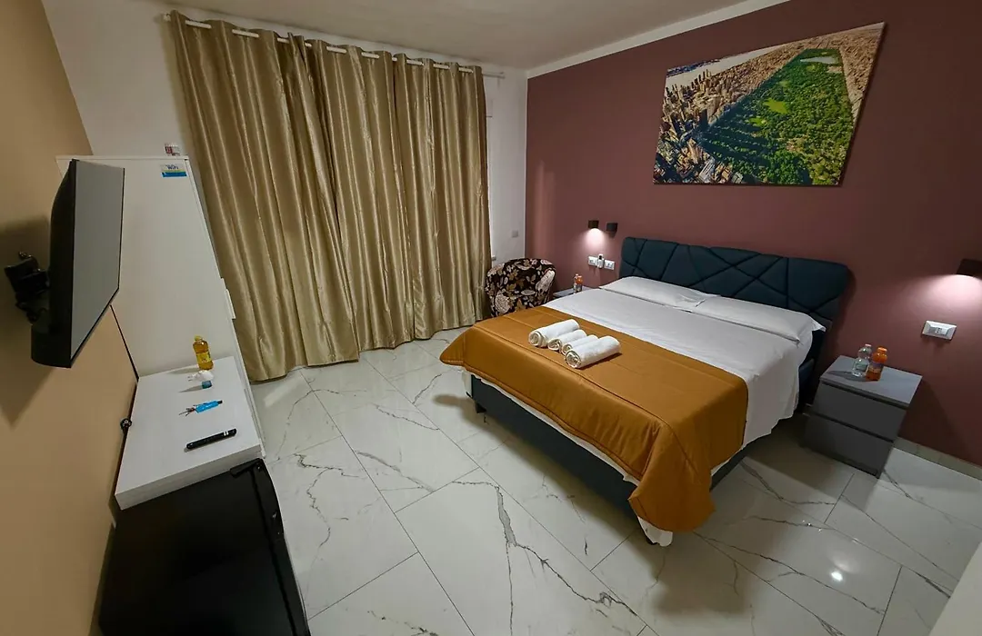 Luna Guest House-1