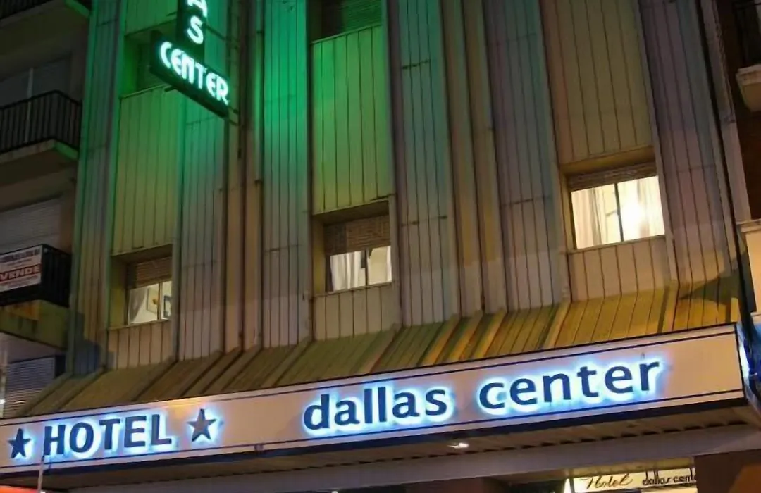 Hotel Dallas Center-1