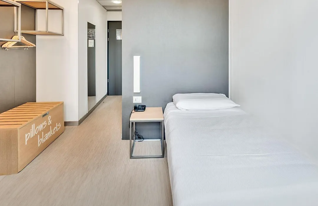 B&B Hotel Milano Aosta-1