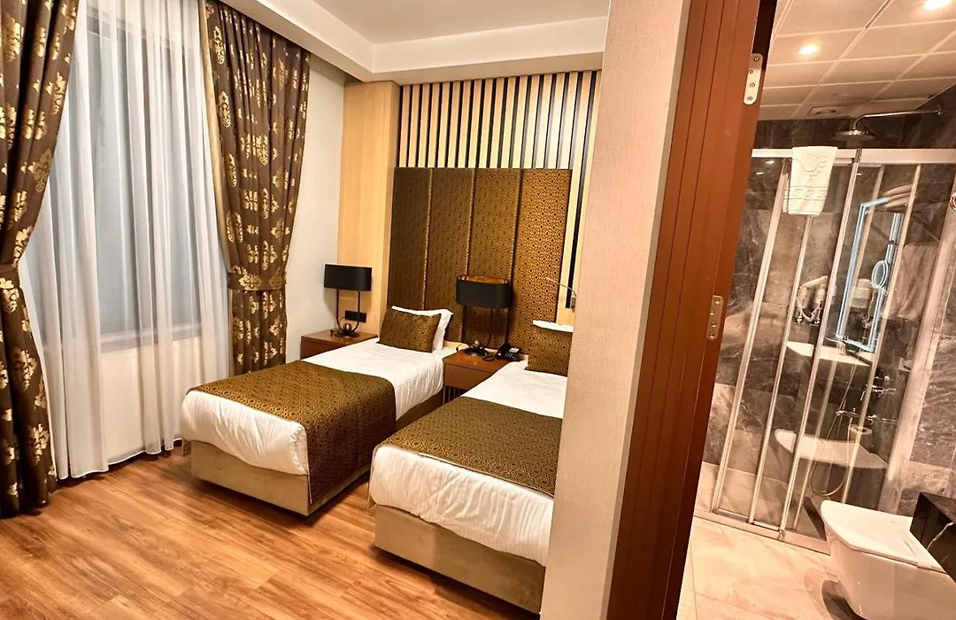 Pell Palace Hotel&SPA-1