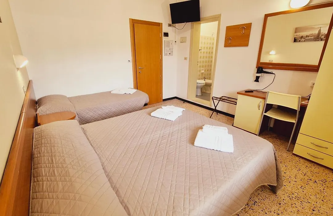 Hotel Arno-1