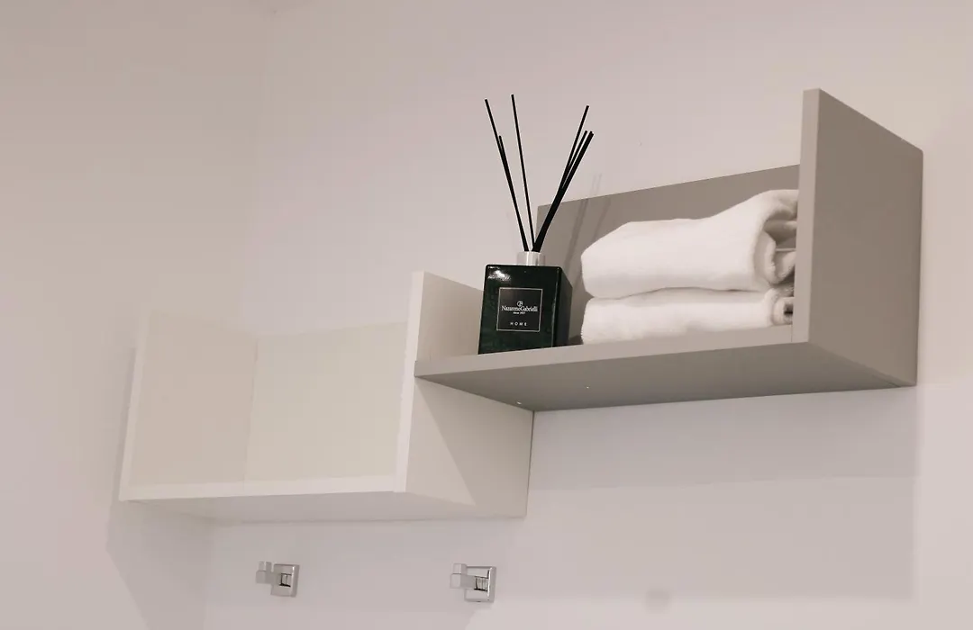 Six Luxury Rooms Quartieri Spagnoli-1