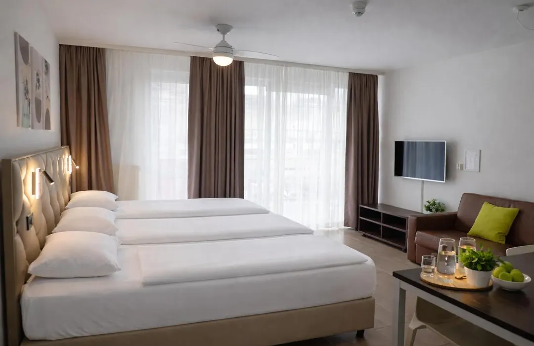 Bayer'S Boardinghouse Und Hotel-1