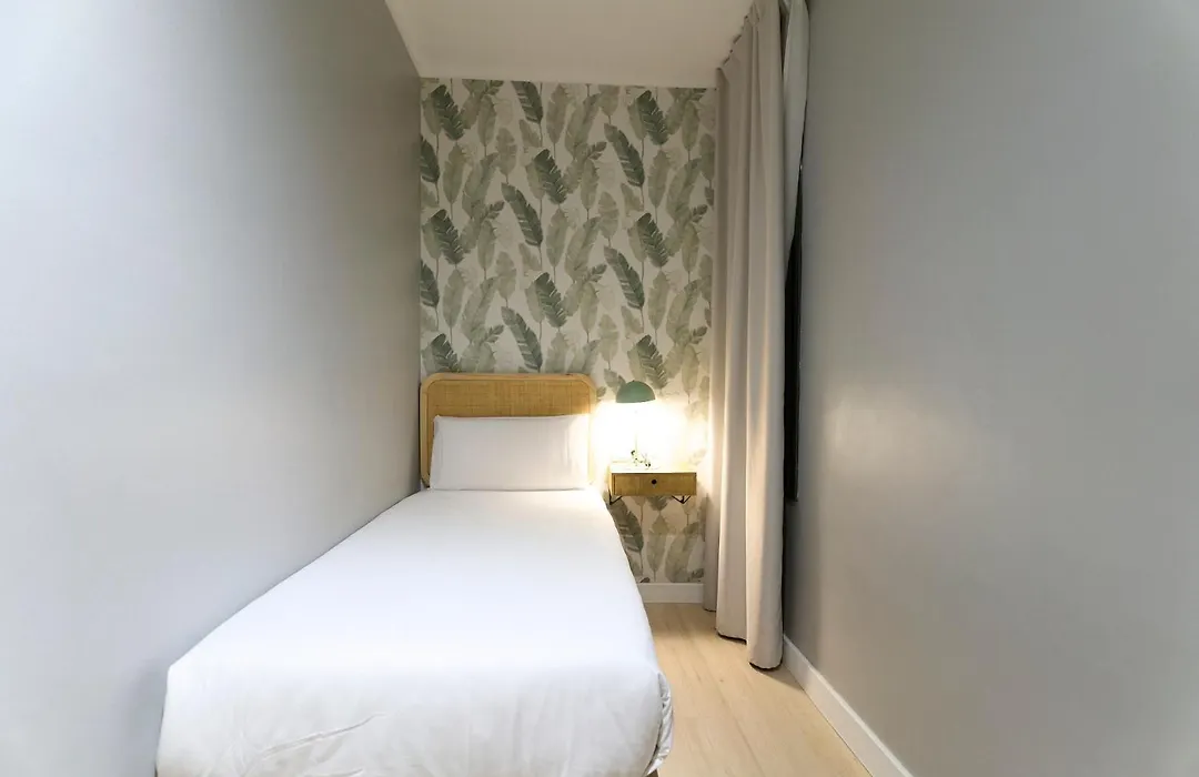 Fira Apartments By Gaiarooms-1