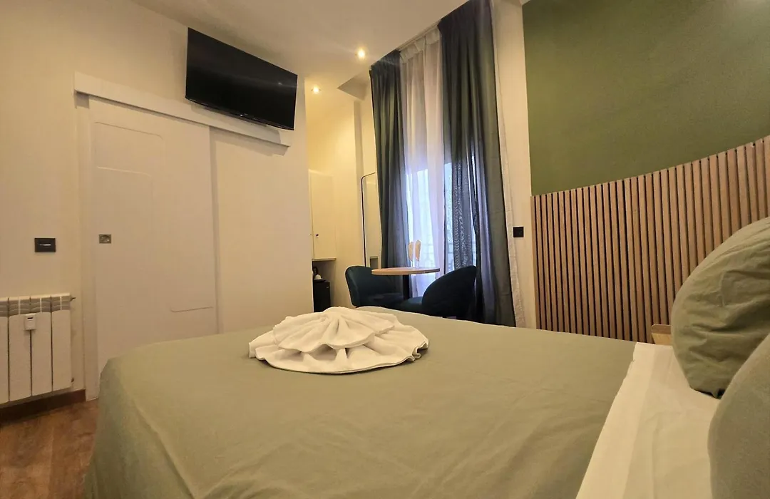 Hostal Main Street Madrid-1