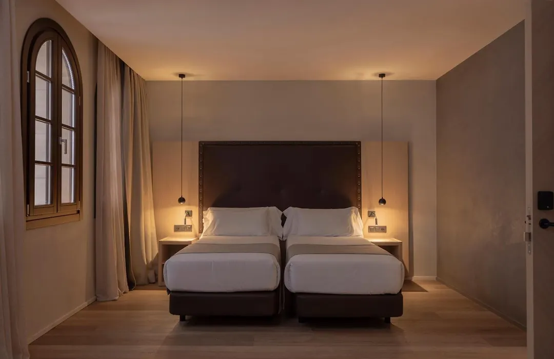 Gran Hotel Barcino 4 Sup-1
