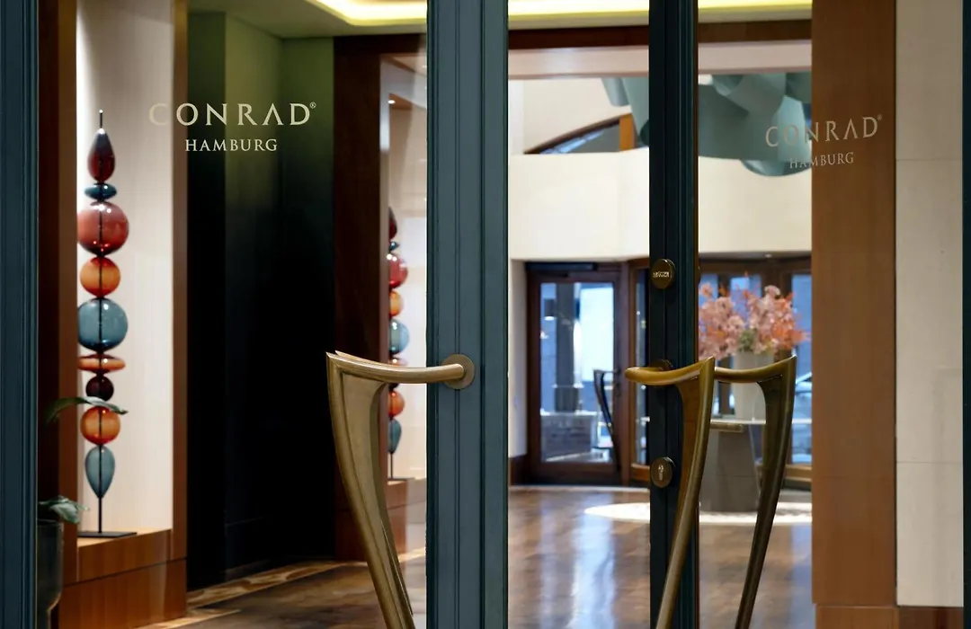 Conrad Hamburg-1