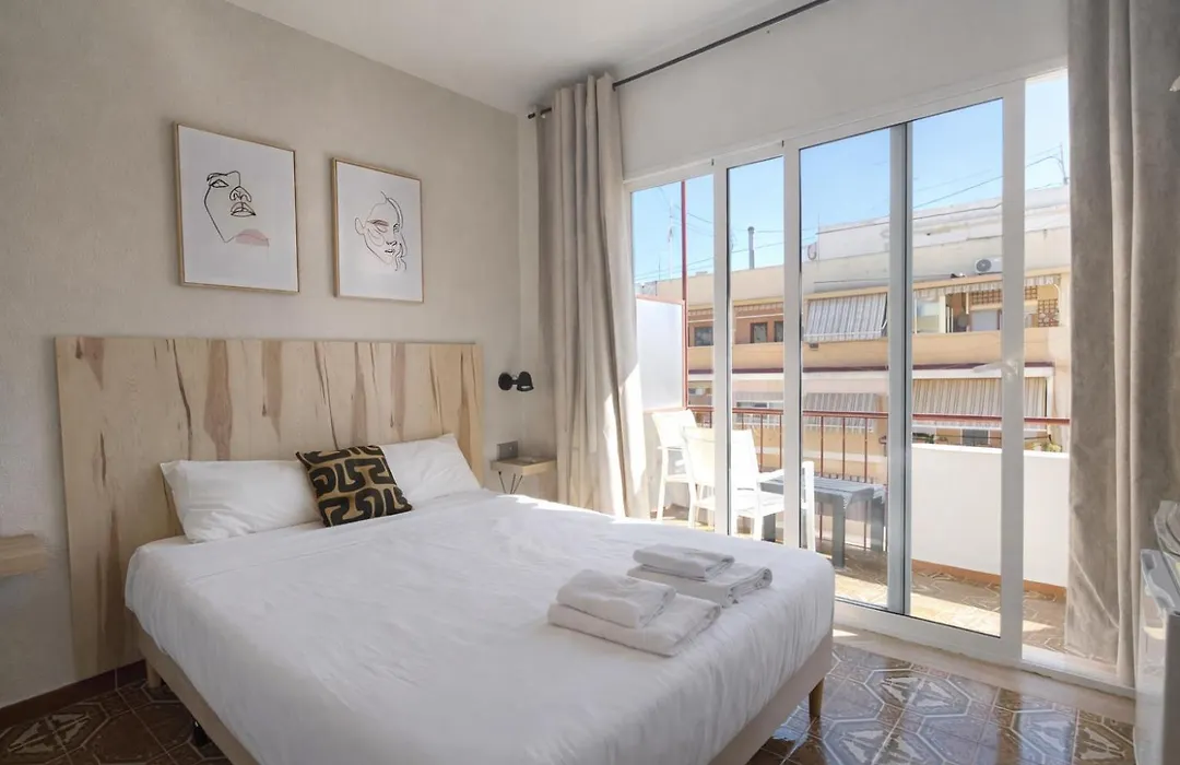 Casa Mila Sv19 Guesthouse-1