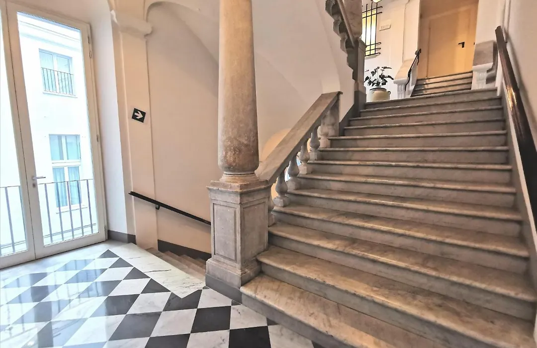 Hotel De Ville-1