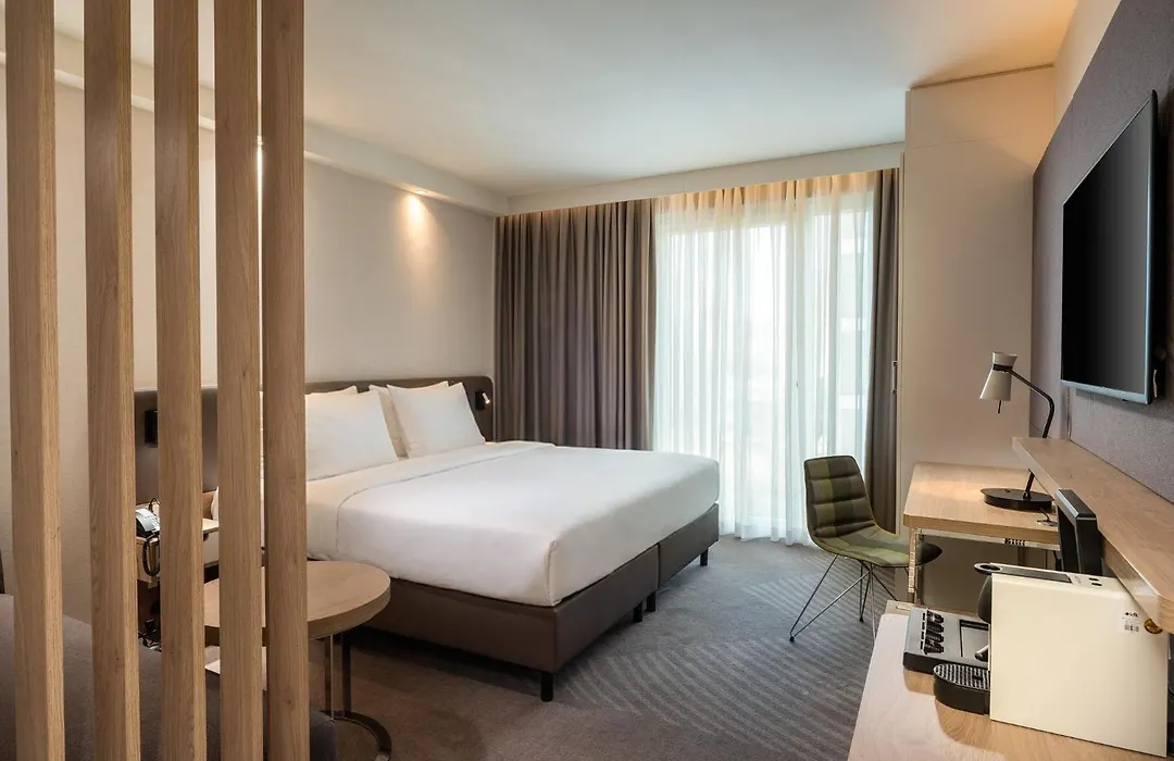 Holiday Inn - Hamburg - Berliner Tor By Ihg-1