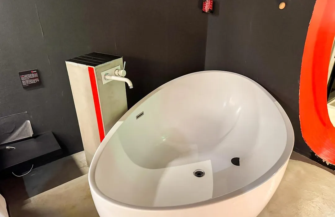 The Black Boutique -- Turistea Suites-1