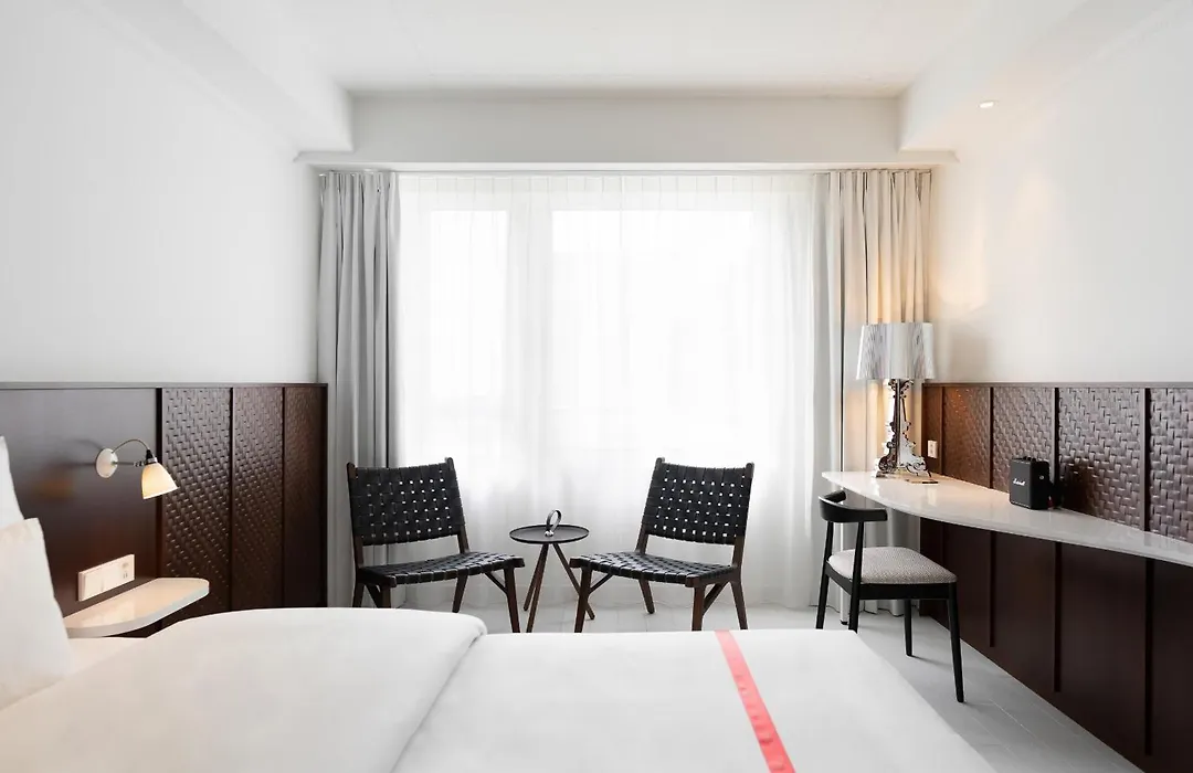 Ruby Claire Hotel Geneva By Ihg-1