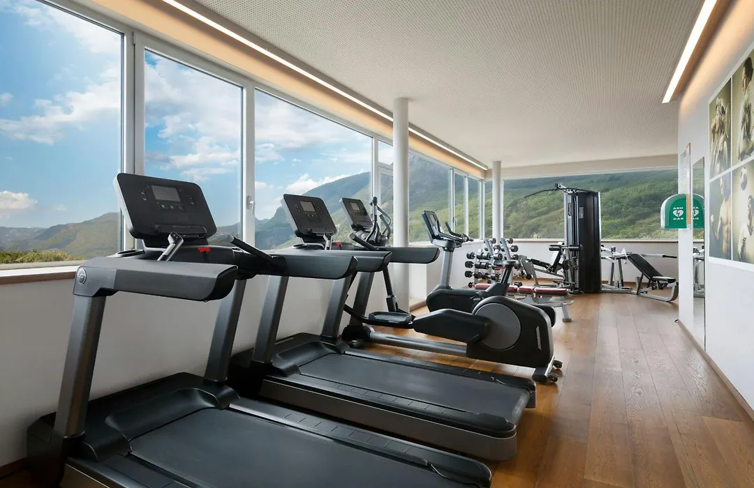 Four Points Sheraton Bolzano Bozen-1