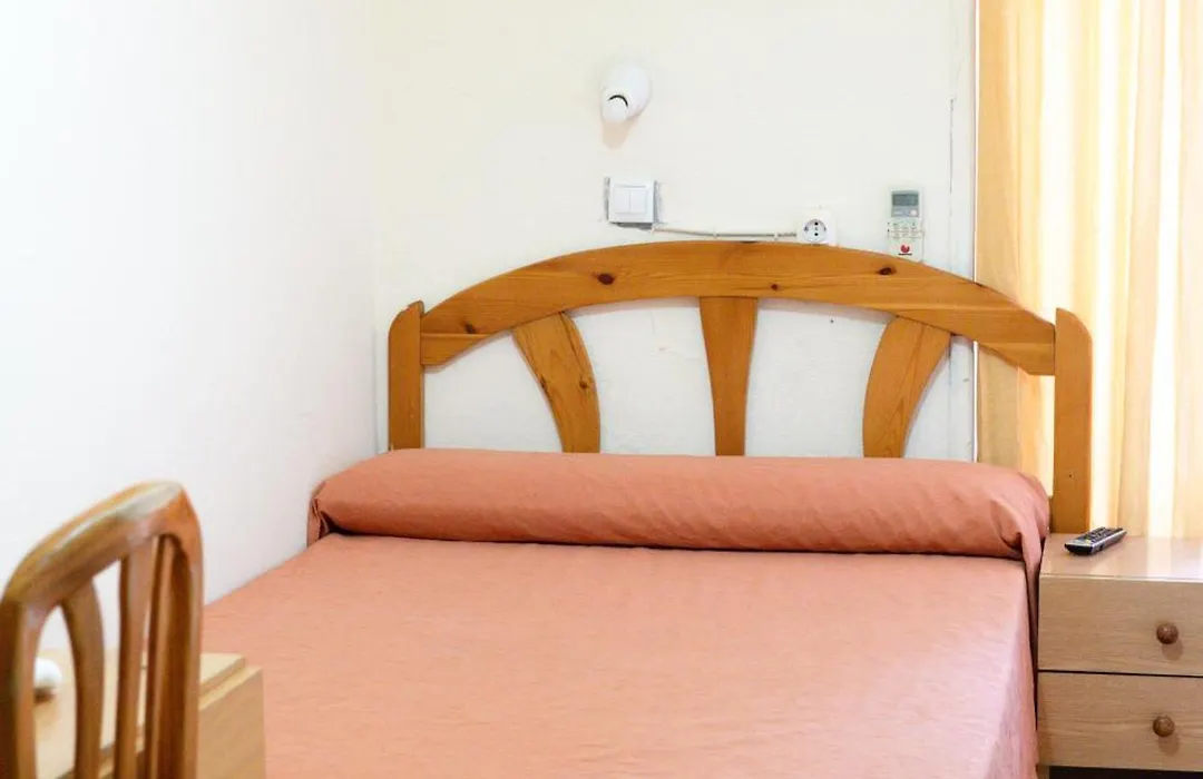 Hostal Fuentesol-1