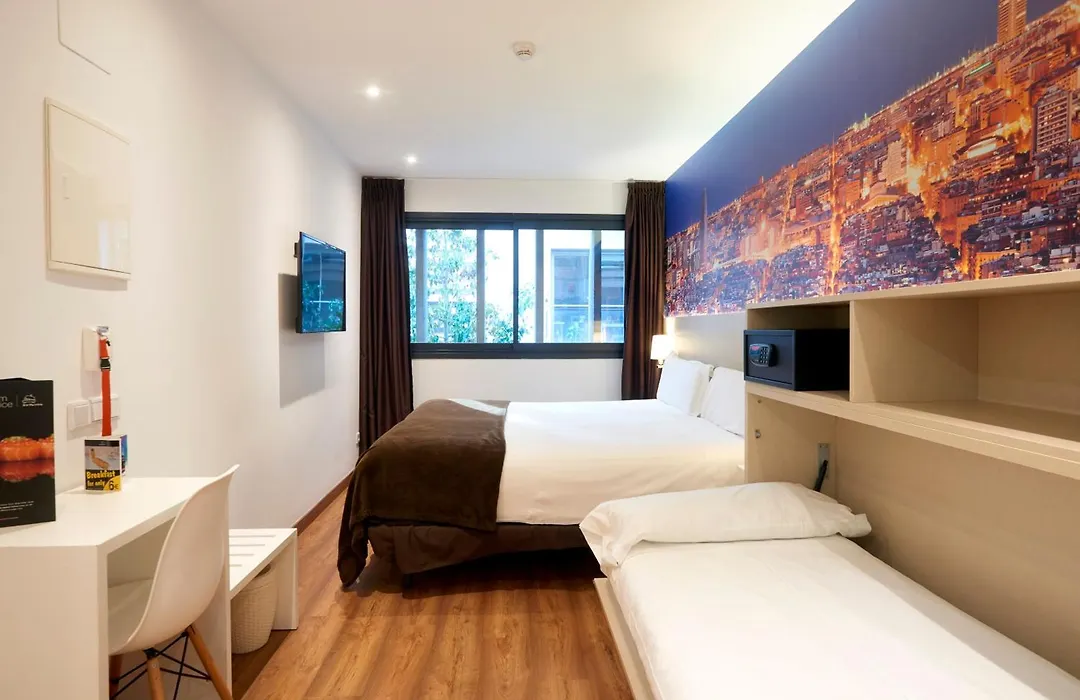 Hotel BESTPRICE Gracia-1