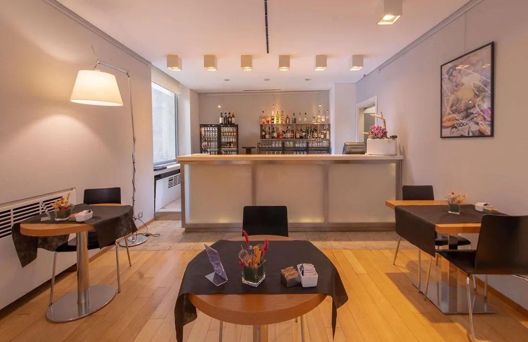 Hotel Mercure Milano Solari-1
