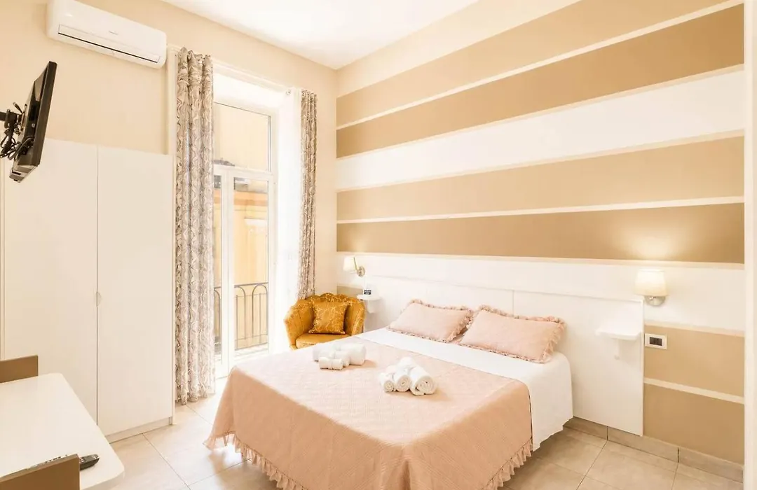 Bamba Luxury Suites Napoli Central Station-1