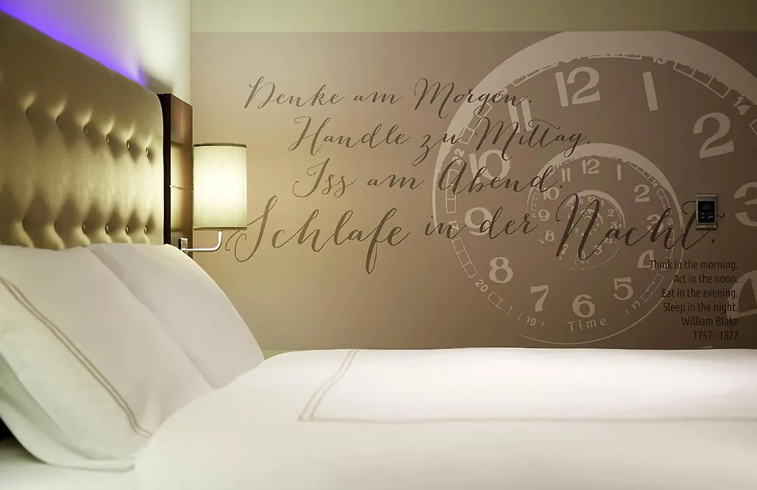 Premier Inn Hamburg St. Pauli-1