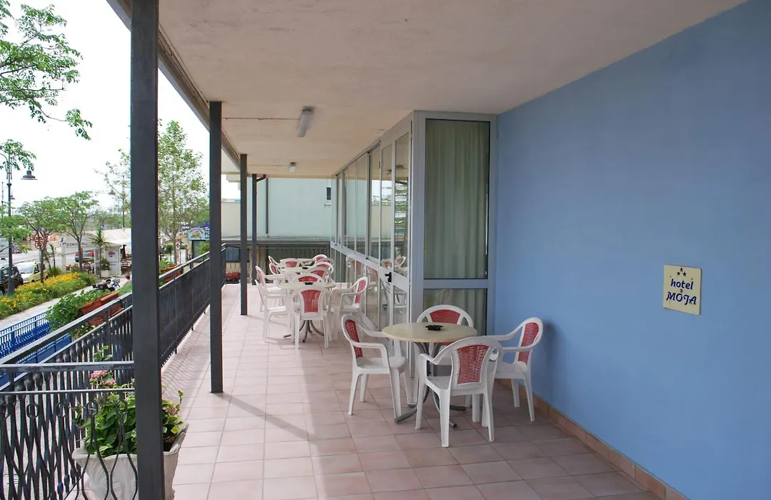 Hotel Moja-1