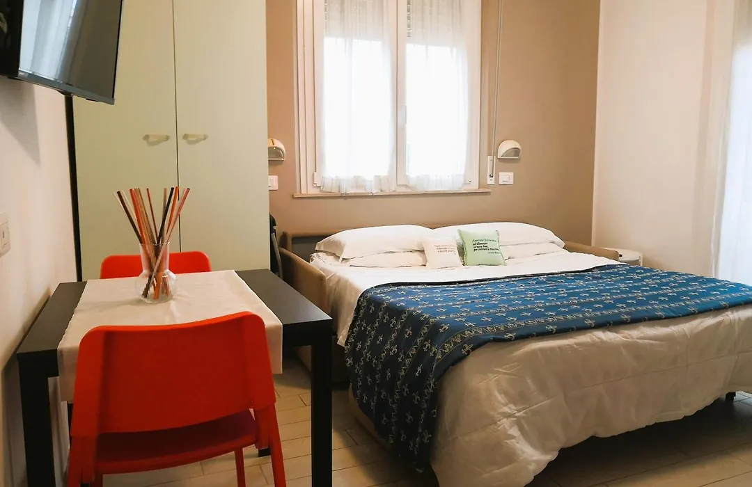 Hotel Iride Suite&Breakfast- ideale per famiglie e coppie-1