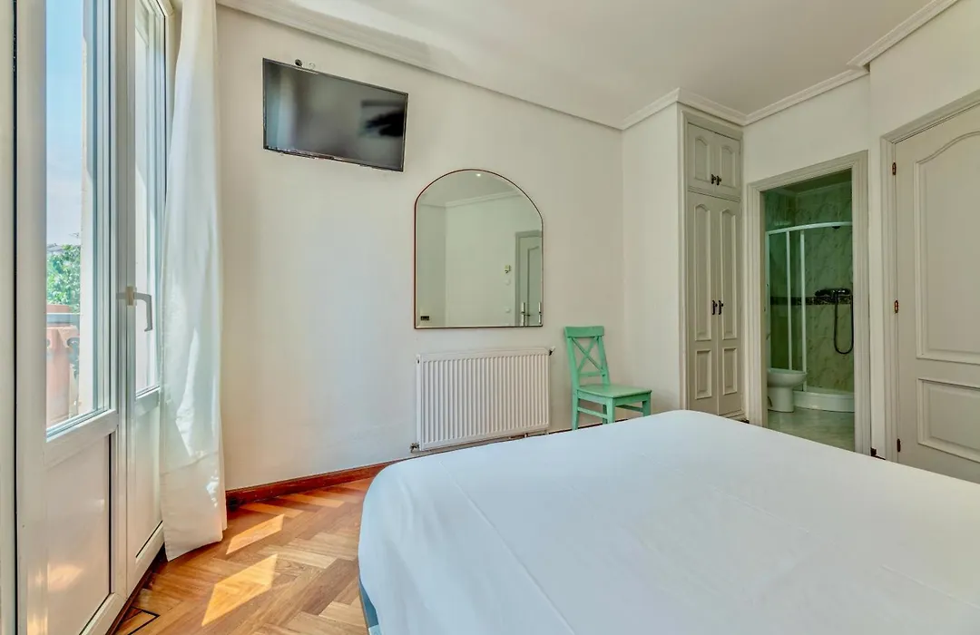 Hostal Costa Coruña-1