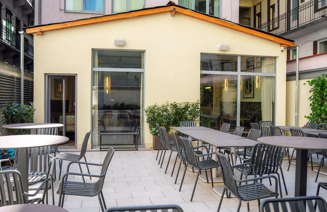 Honest Budapest By Chic&Basic-1