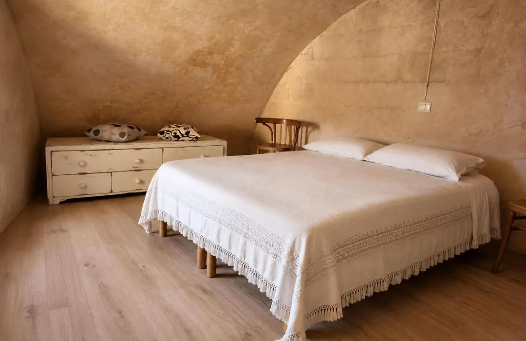 Cave Rooms Sassi-1